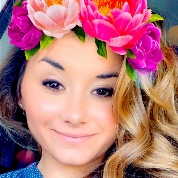 Meet your Posher, Cindy - Picture 1 of 1